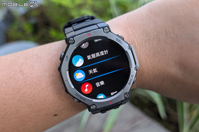 華米 Amazfit T-Rex 3 軍規運動手錶｜風格硬派，專為戶外探險而生！