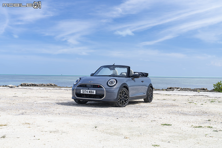 【海外新訊】MINI Cooper Convertible正式亮相,18秒開篷、全新內裝佈局!