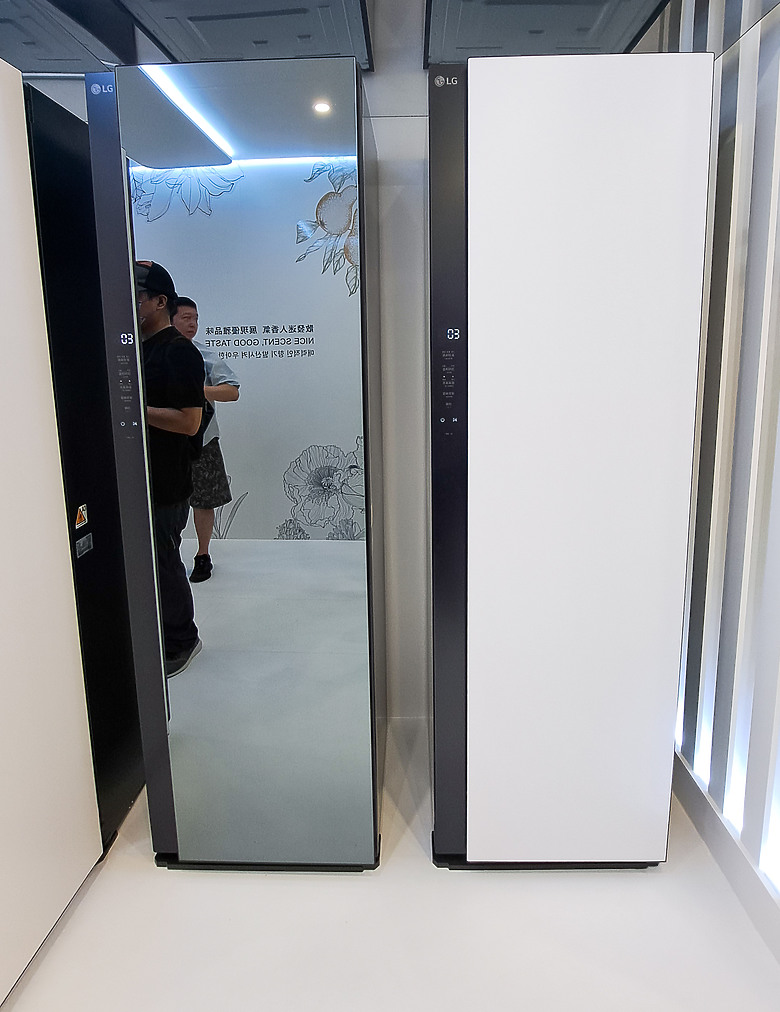 LG Styler 第二代蒸氣電子衣櫥 隨時都能時穿得體體面面
