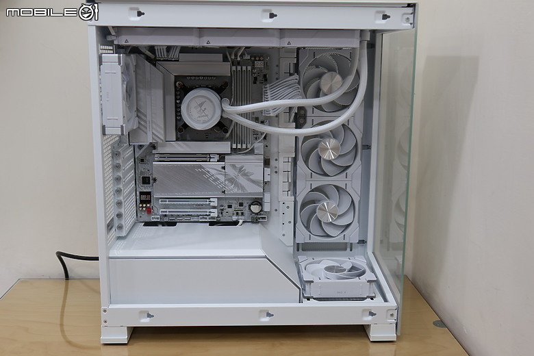 白的徹底 Z890 AORUS ELITE WIFI7 ICE 白色鷹神