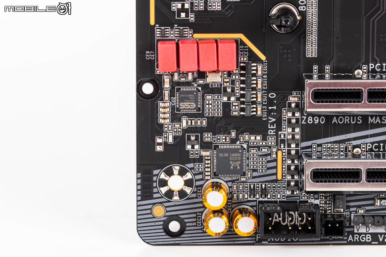Gigabyte Z890 AORUS MASTER 主機板開箱 以海量周邊連接與 AI 超頻輔助功能打造全方位平台