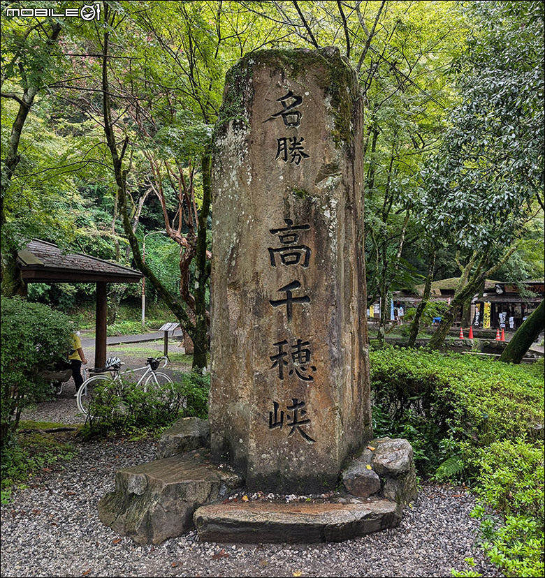 UX5406SA微開箱 - 旅行貼身夥伴