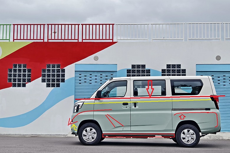 點我看大圖 new J-Space & TownAce VAN廂車內裝看法