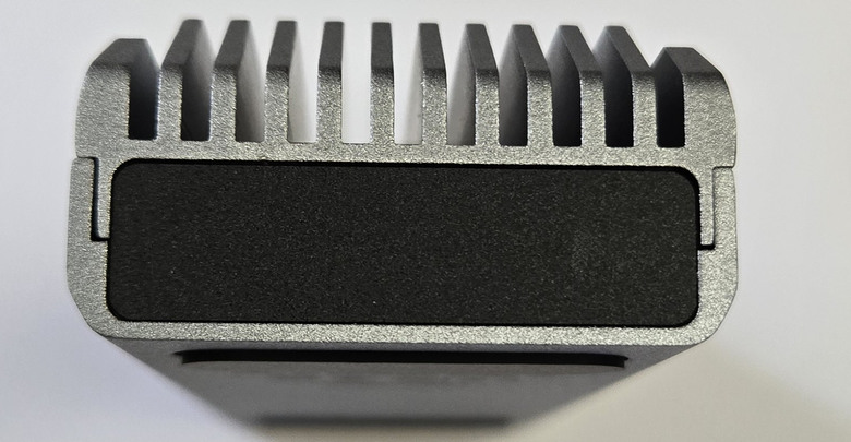 【開箱簡測】ineo C2598 IV Type C M.2 2280 NVMe USB4 外接盒效能簡測 (圖多)