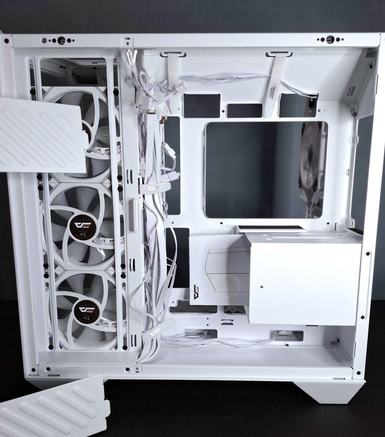 終極CP之王！大飛DY470機殼+DN360s白帥帥開箱介紹！