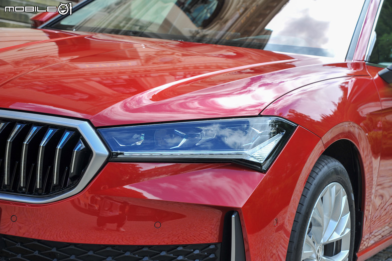 Škoda Superb 大改款捷克試駕|品牌旗艦持續升級、更有型且內外兼備!