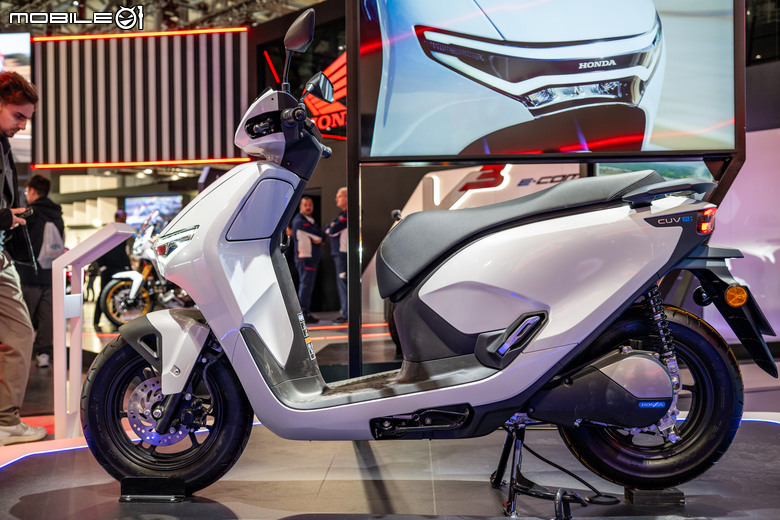 【2024 EICMA】HONDA全新高性能V型三缸渦輪增壓引擎成焦點！兩款電動概念車秀未來展望！