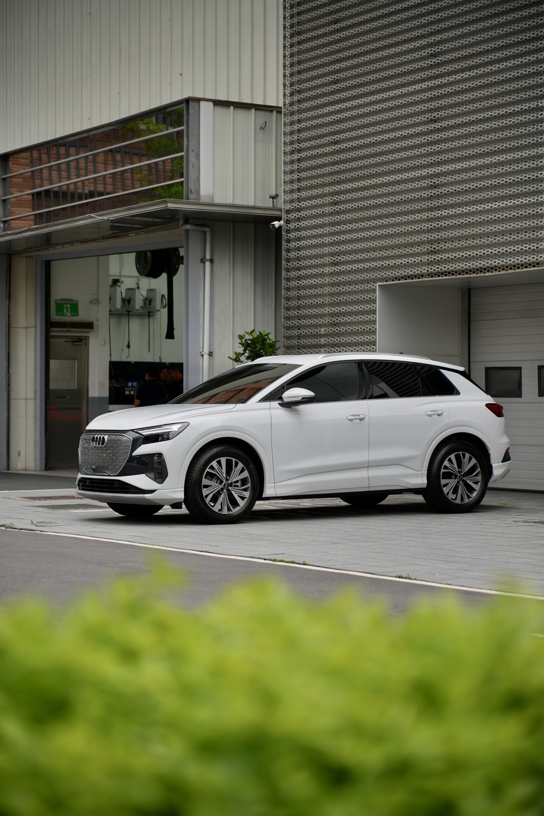 Audi Q4 e-tron 45 advanced｜金屬冰川白 Glacier White 2Y｜實車照片分享