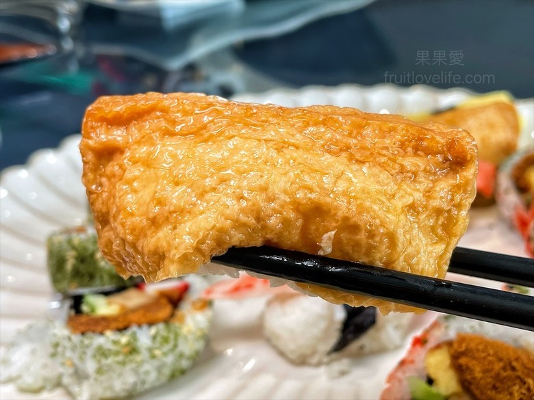 點我看大圖 是水產店也是海產店,餐廳以預約制訂餐,沒有固定菜單,餐點色香味俱全,絕不能錯過先滷後炸的香酥鴨