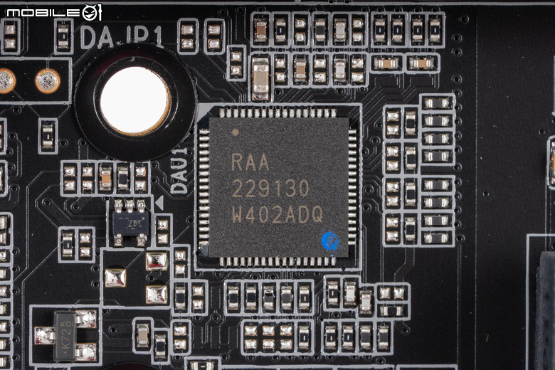 Gigabyte Z890 AORUS MASTER 主機板開箱 以海量周邊連接與 AI 超頻輔助功能打造全方位平台
