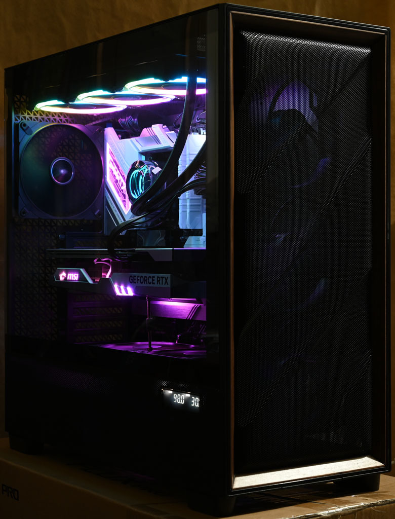 ANTEC FLUX PRO機殼開箱