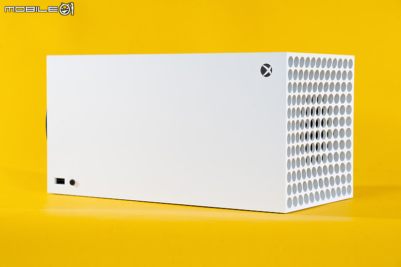 Xbox Series X 1TB 全數位版開箱｜入手門檻再降的高性能遊戲主機！