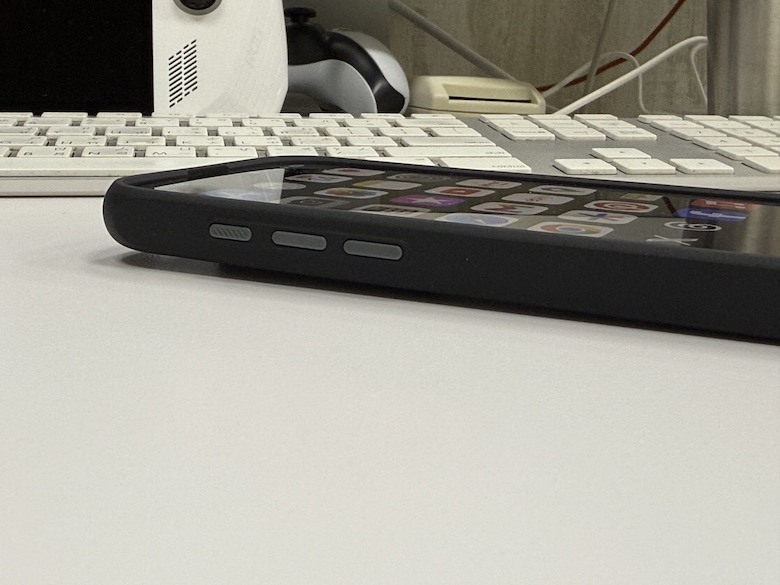 SUPCASE iPhone 16 Pro Max UB Mag保護殼開箱! 與美沾不到邊, 但總比醜好