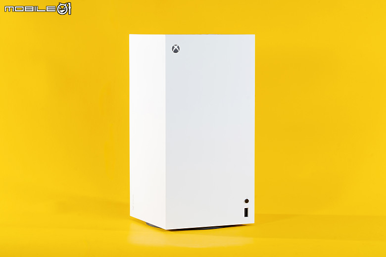 Xbox Series X 1TB 全數位版開箱｜入手門檻再降的高性能遊戲主機！