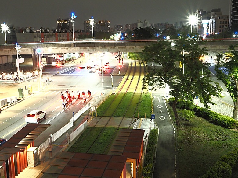 凹子底森林公園之【2024高雄萬聖節-大南瓜你搞怪一起嗨!】、王氏昆仲公園、前鎮之星、高雄捷運凱旋站【星太郎主題車站】、凹子底站【蜜柑站長xㄇㄚˊ幾兔主題車站】,附掛人氣餐廳「醉便宜(高雄延吉店)」 — 高雄捷運與江之電的聯名車站集章活動 — 讓紀念章帶路玩耍去(2)