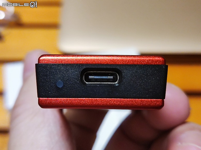 【 體驗分享 】就是快、就是穩、就是紅！ Kingston XS1000R 外接式固態硬碟超 Chill 試用！