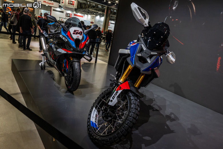 【2024 EICMA】BMW Motorrad回歸！二輪M Power傾巢而出，Rossi戰車驚喜現身！