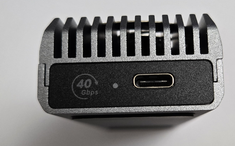 【開箱簡測】ineo C2598 IV Type C M.2 2280 NVMe USB4 外接盒效能簡測 (圖多)