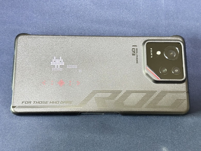 開箱ROG Phone 9 Pro Edition