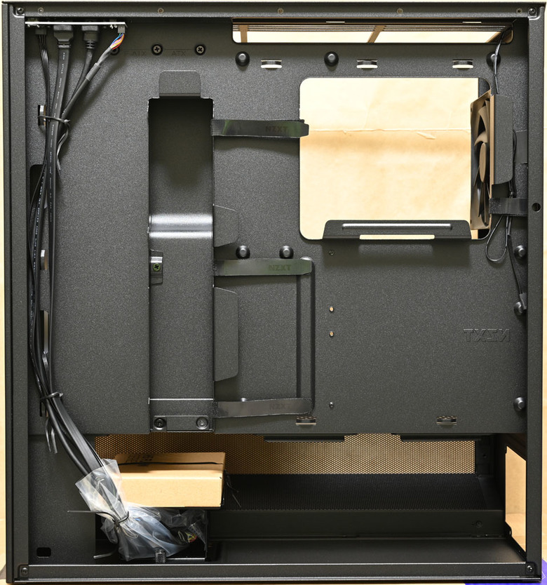 點我看大圖 2024 NZXT H5 FLOW RGB機殼開箱