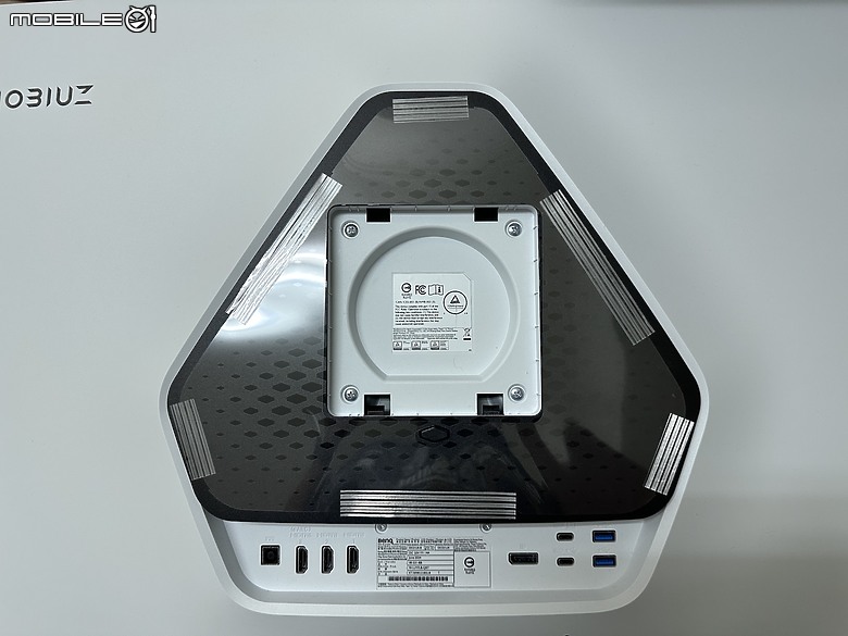 點我看大圖 好大的螢幕 Benq EX321UX 32 吋 4K BenQ MOBIUZ 遊戲護眼螢幕 一週測試