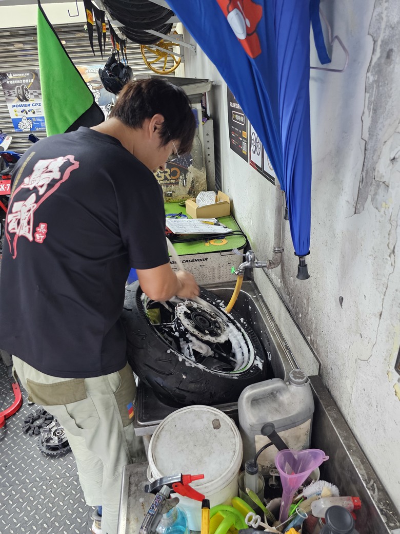 Michelin米其林Power 6 on Ninja 400分享