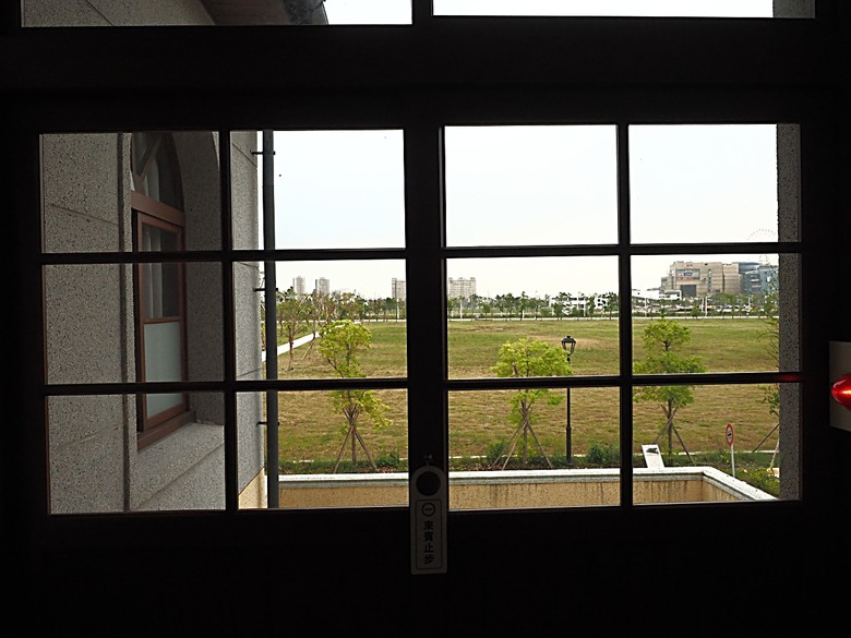 凹子底森林公園之【2024高雄萬聖節-大南瓜你搞怪一起嗨!】、王氏昆仲公園、前鎮之星、高雄捷運凱旋站【星太郎主題車站】、凹子底站【蜜柑站長xㄇㄚˊ幾兔主題車站】,附掛人氣餐廳「醉便宜(高雄延吉店)」 — 高雄捷運與江之電的聯名車站集章活動 — 讓紀念章帶路玩耍去(2)