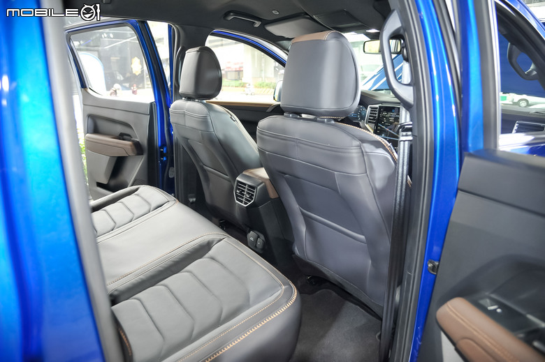 福斯商旅 Volkswagen Amarok 大改款實車賞析|採單一等級規格、184.9萬元正式上市!