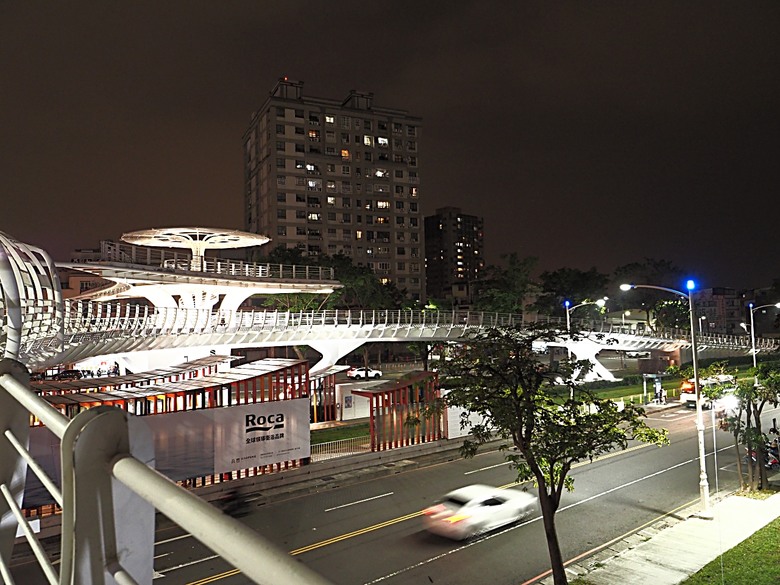 凹子底森林公園之【2024高雄萬聖節-大南瓜你搞怪一起嗨!】、王氏昆仲公園、前鎮之星、高雄捷運凱旋站【星太郎主題車站】、凹子底站【蜜柑站長xㄇㄚˊ幾兔主題車站】,附掛人氣餐廳「醉便宜(高雄延吉店)」 — 高雄捷運與江之電的聯名車站集章活動 — 讓紀念章帶路玩耍去(2)