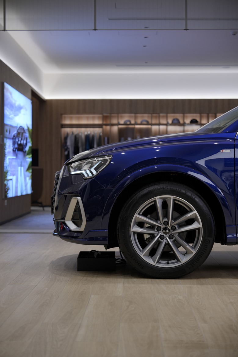 Audi Q3 Sportback 35 TFSI S line｜金屬星際藍 Navarra Blue 2D｜實車照片分享