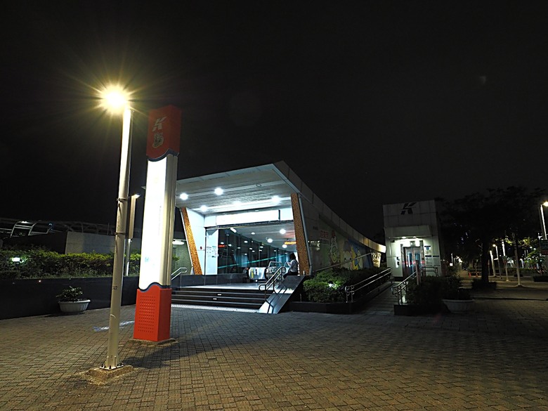 凹子底森林公園之【2024高雄萬聖節-大南瓜你搞怪一起嗨!】、王氏昆仲公園、前鎮之星、高雄捷運凱旋站【星太郎主題車站】、凹子底站【蜜柑站長xㄇㄚˊ幾兔主題車站】,附掛人氣餐廳「醉便宜(高雄延吉店)」 — 高雄捷運與江之電的聯名車站集章活動 — 讓紀念章帶路玩耍去(2)