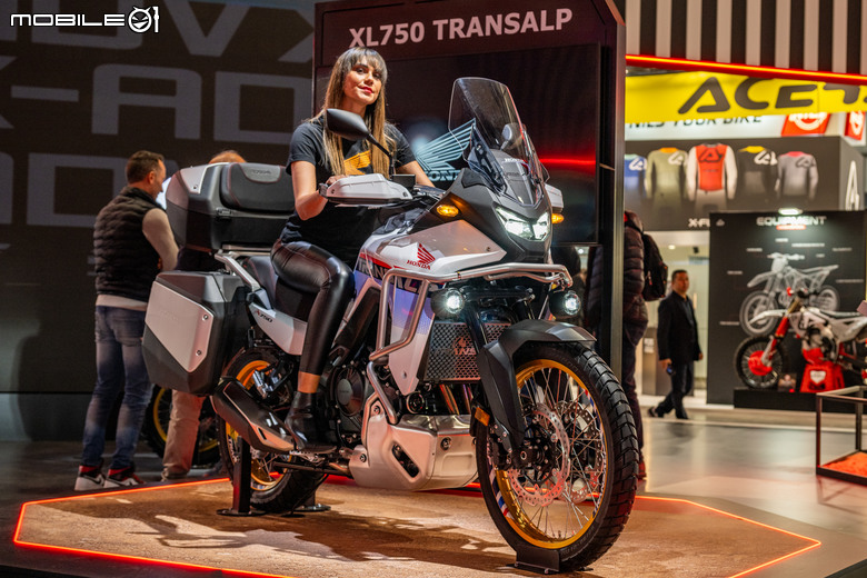 【2024 EICMA】HONDA全新高性能V型三缸渦輪增壓引擎成焦點！兩款電動概念車秀未來展望！