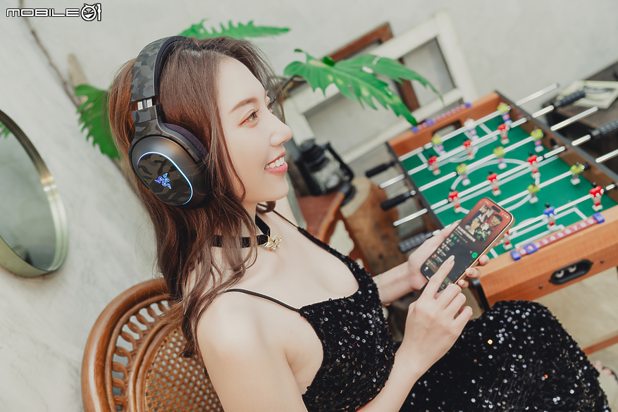 點我看大圖 Razer BARRACUDA X CHROMA Black Edition|炫彩自由切換音樂與遊戲聆聽情境