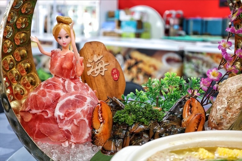 點我看大圖 是水產店也是海產店,餐廳以預約制訂餐,沒有固定菜單,餐點色香味俱全,絕不能錯過先滷後炸的香酥鴨