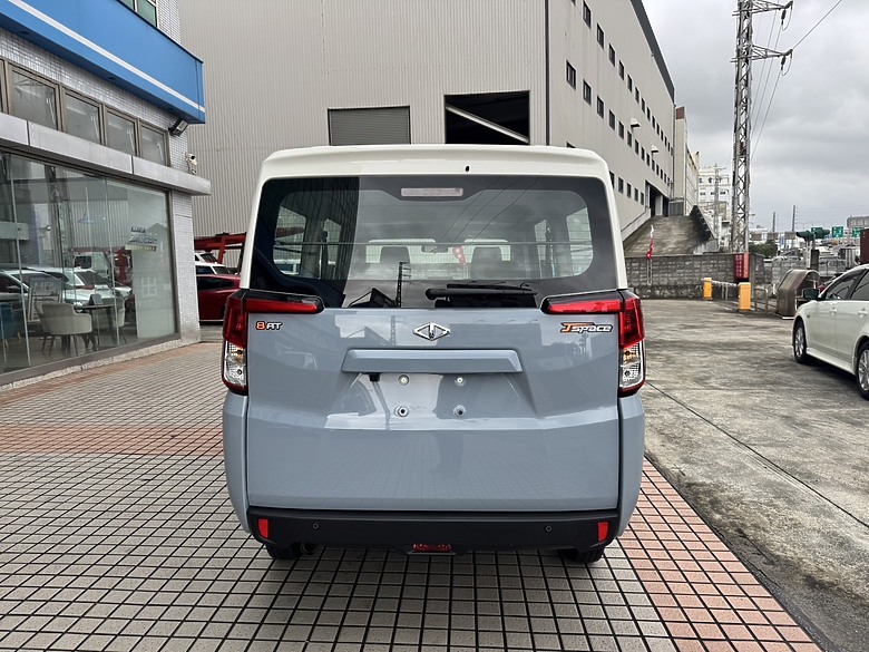 點我看大圖 new J-Space & TownAce VAN廂車內裝看法