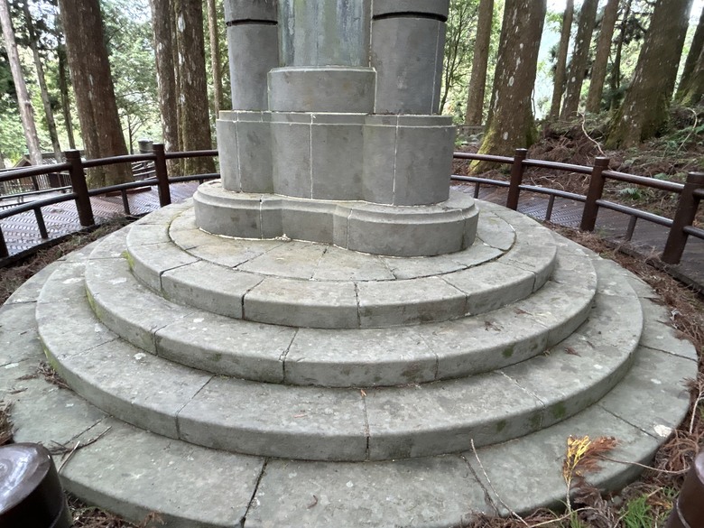 阿里山森遊漫步走(下)有夠遠的部落-里佳