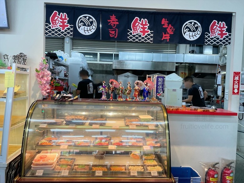 點我看大圖 是水產店也是海產店,餐廳以預約制訂餐,沒有固定菜單,餐點色香味俱全,絕不能錯過先滷後炸的香酥鴨