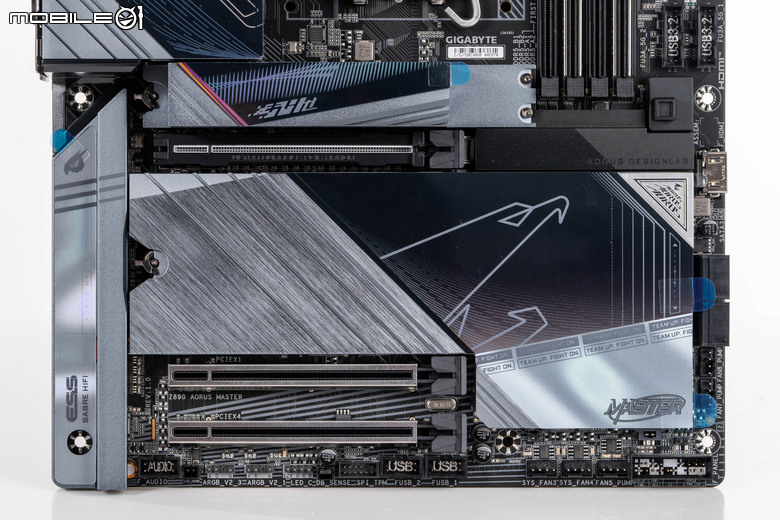 Gigabyte Z890 AORUS MASTER 主機板開箱 以海量周邊連接與 AI 超頻輔助功能打造全方位平台
