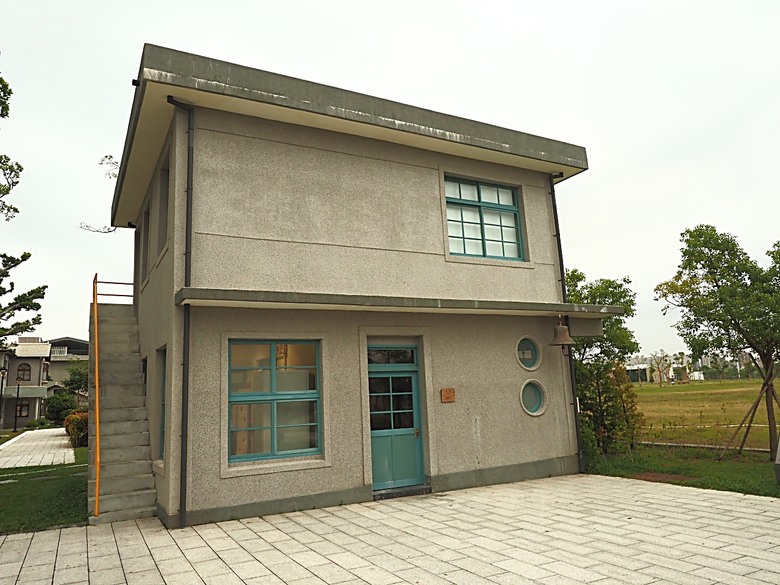 凹子底森林公園之【2024高雄萬聖節-大南瓜你搞怪一起嗨!】、王氏昆仲公園、前鎮之星、高雄捷運凱旋站【星太郎主題車站】、凹子底站【蜜柑站長xㄇㄚˊ幾兔主題車站】,附掛人氣餐廳「醉便宜(高雄延吉店)」 — 高雄捷運與江之電的聯名車站集章活動 — 讓紀念章帶路玩耍去(2)