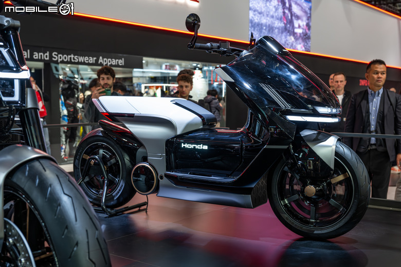 【2024 EICMA】HONDA全新高性能V型三缸渦輪增壓引擎成焦點!兩款電動概念車秀未來展望!