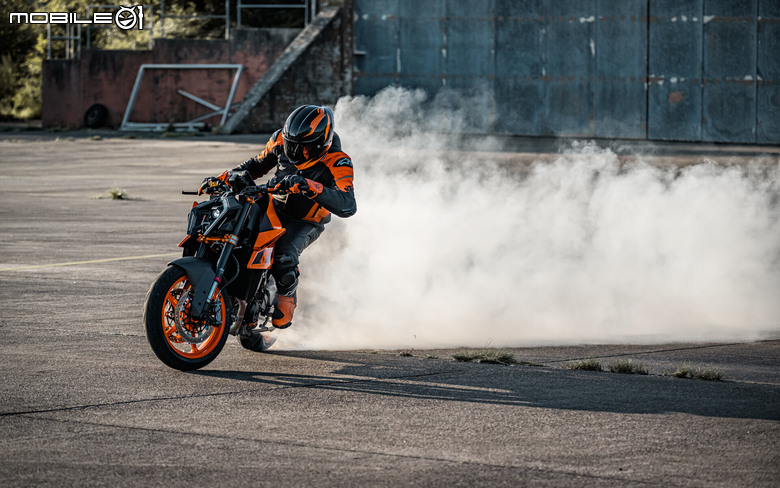 【國內新訊】KTM 990 DUKE 正式在台上市，建議售價63.8萬起！