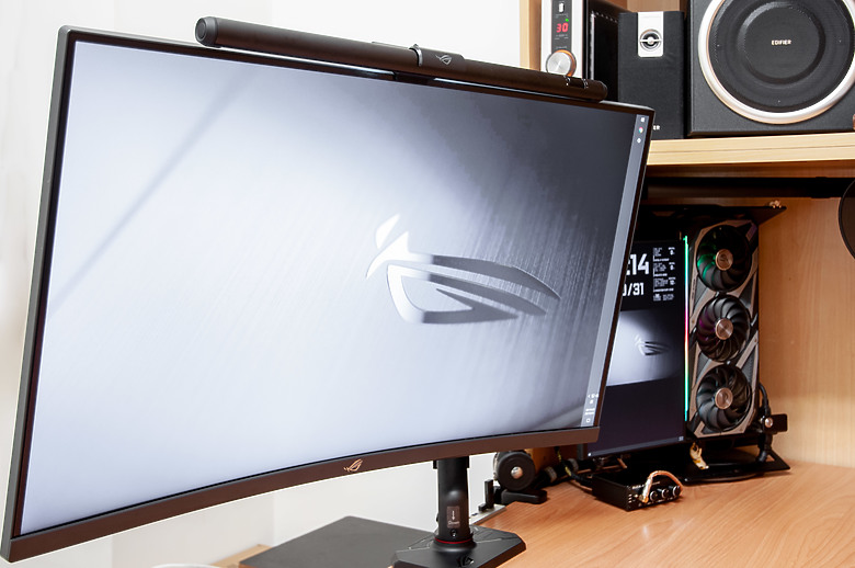 點我看大圖 「ROG AAS01 & ALB01 螢幕支架、掛燈」 - 視覺愉悅開箱文。