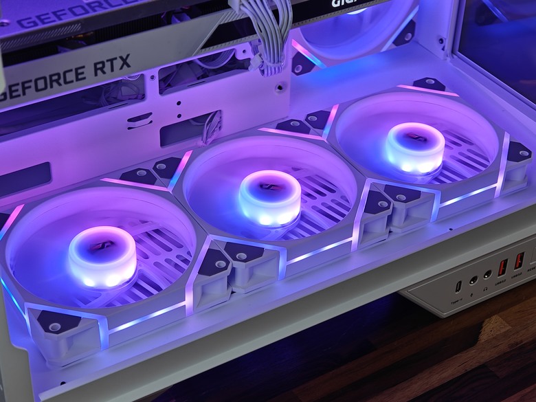 【開箱】大飛DarkFlash DY470 ATX 機殼+Nebula DN360S LCD 水冷散熱器開箱