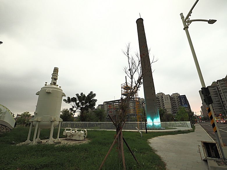 凹子底森林公園之【2024高雄萬聖節-大南瓜你搞怪一起嗨!】、王氏昆仲公園、前鎮之星、高雄捷運凱旋站【星太郎主題車站】、凹子底站【蜜柑站長xㄇㄚˊ幾兔主題車站】,附掛人氣餐廳「醉便宜(高雄延吉店)」 — 高雄捷運與江之電的聯名車站集章活動 — 讓紀念章帶路玩耍去(2)