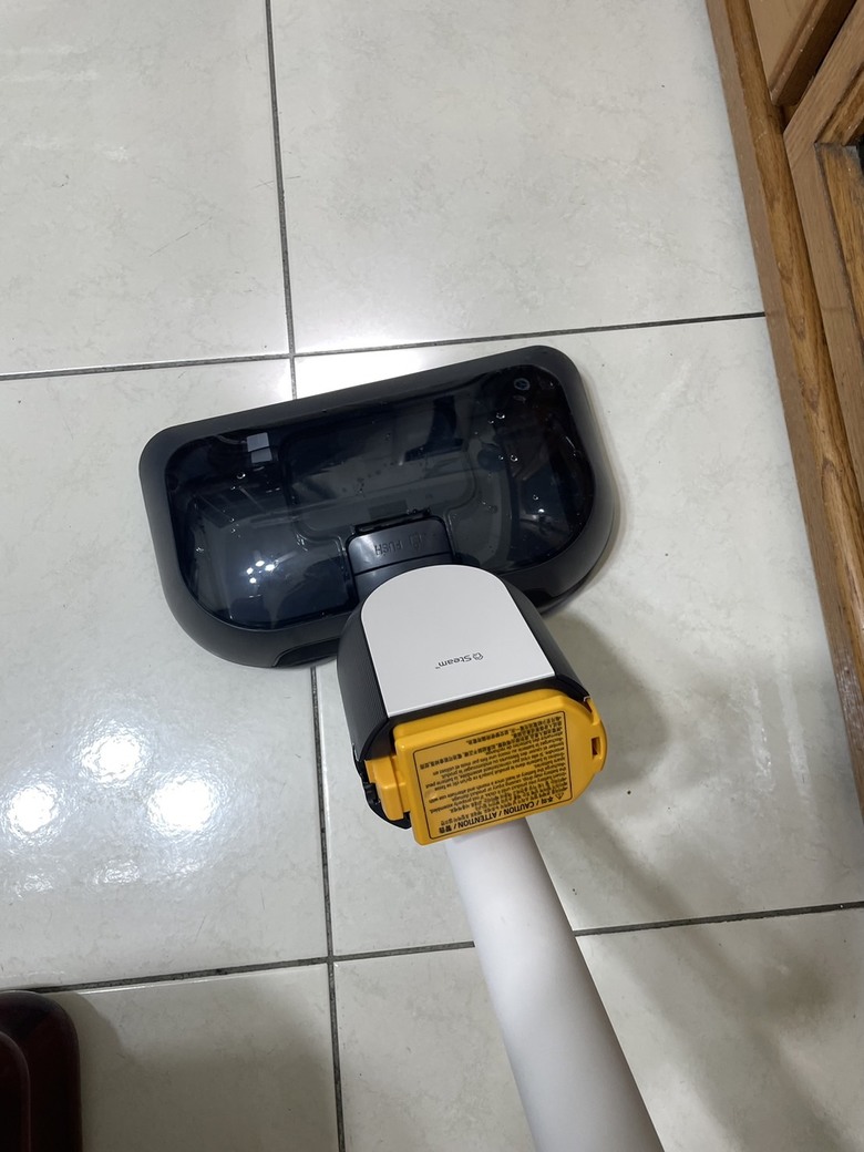 吸塵器也能用螢幕操作，科技感更加分的LG A9X