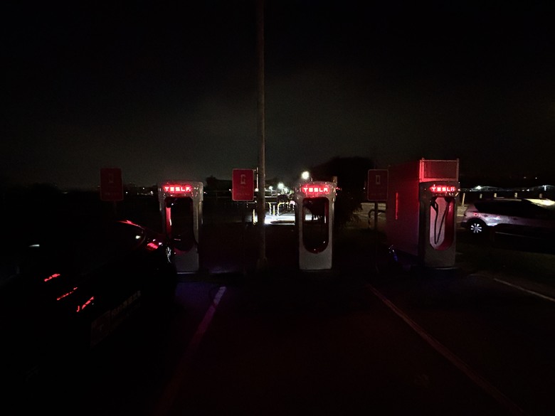 Tesla 夏夜漫遊趣