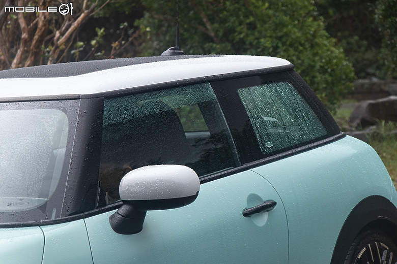 MINI Cooper S 大改款試駕|處處看得見改變,開起來一樣好玩!