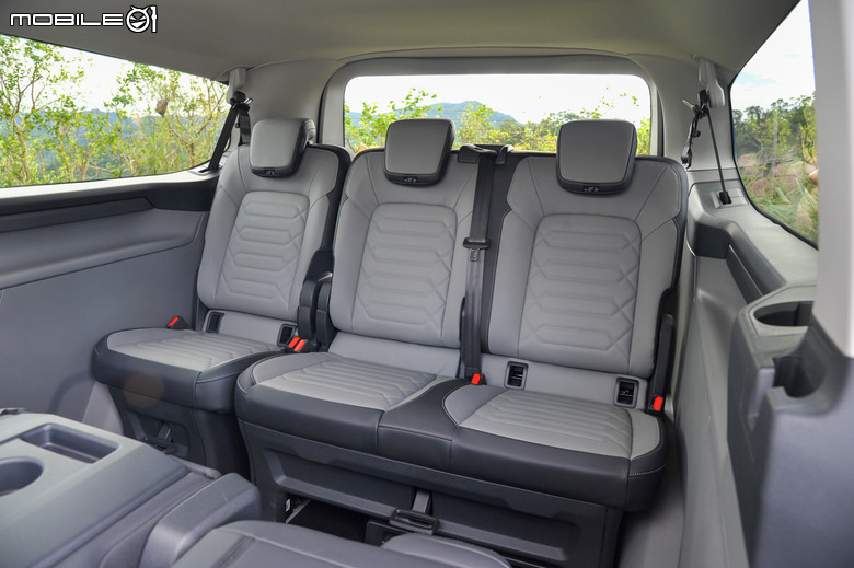 Ford Tourneo Custom 福特旅行家 Bus Titanium 8座試駕｜豐富的座椅機能、超大空間就是好用！