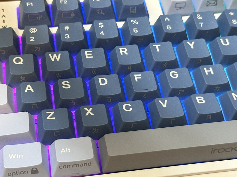 微開箱irocks K85R極光藍 無線機械鍵盤