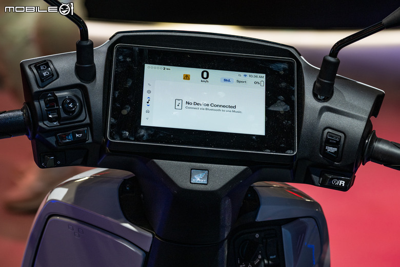 【2024 EICMA】HONDA全新高性能V型三缸渦輪增壓引擎成焦點！兩款電動概念車秀未來展望！